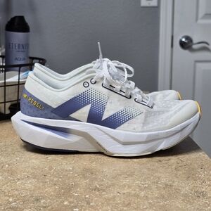 New Balance & CALIA Women's FuelCell Rebel v4 size 7 US